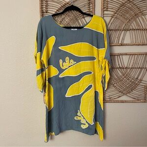 Simply Sisters Hawaiian Aloha Print Top Blouse Gray Yellow‎ Lola *see msrmts B31